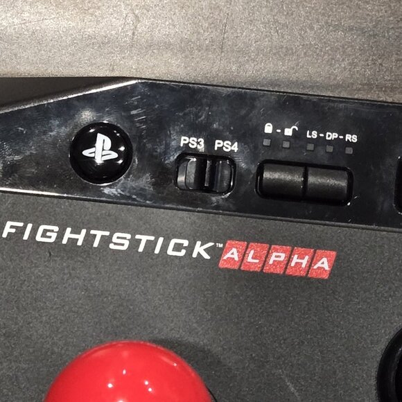 Mad Catz Street Fighter V Arcade FightStick (FV891800SA1/02/1) Fighting Stick - Picture 4 of 5